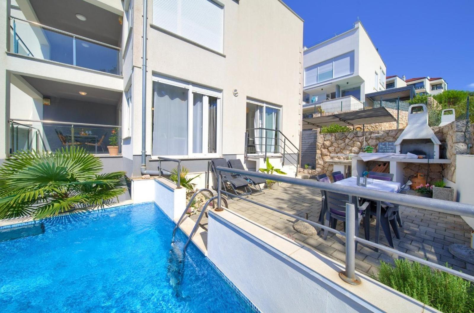 Apartment Sasso Bianco With The Private Pool Njivice Exterior photo